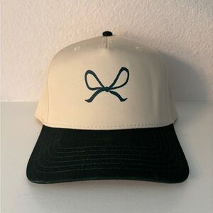 OTTO Cream Cap with green Accents